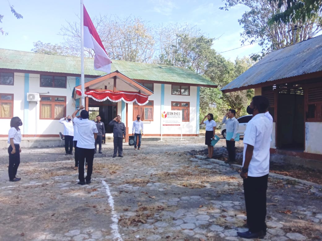 Bawaslu Matim Memperingati HUT RI ke 75