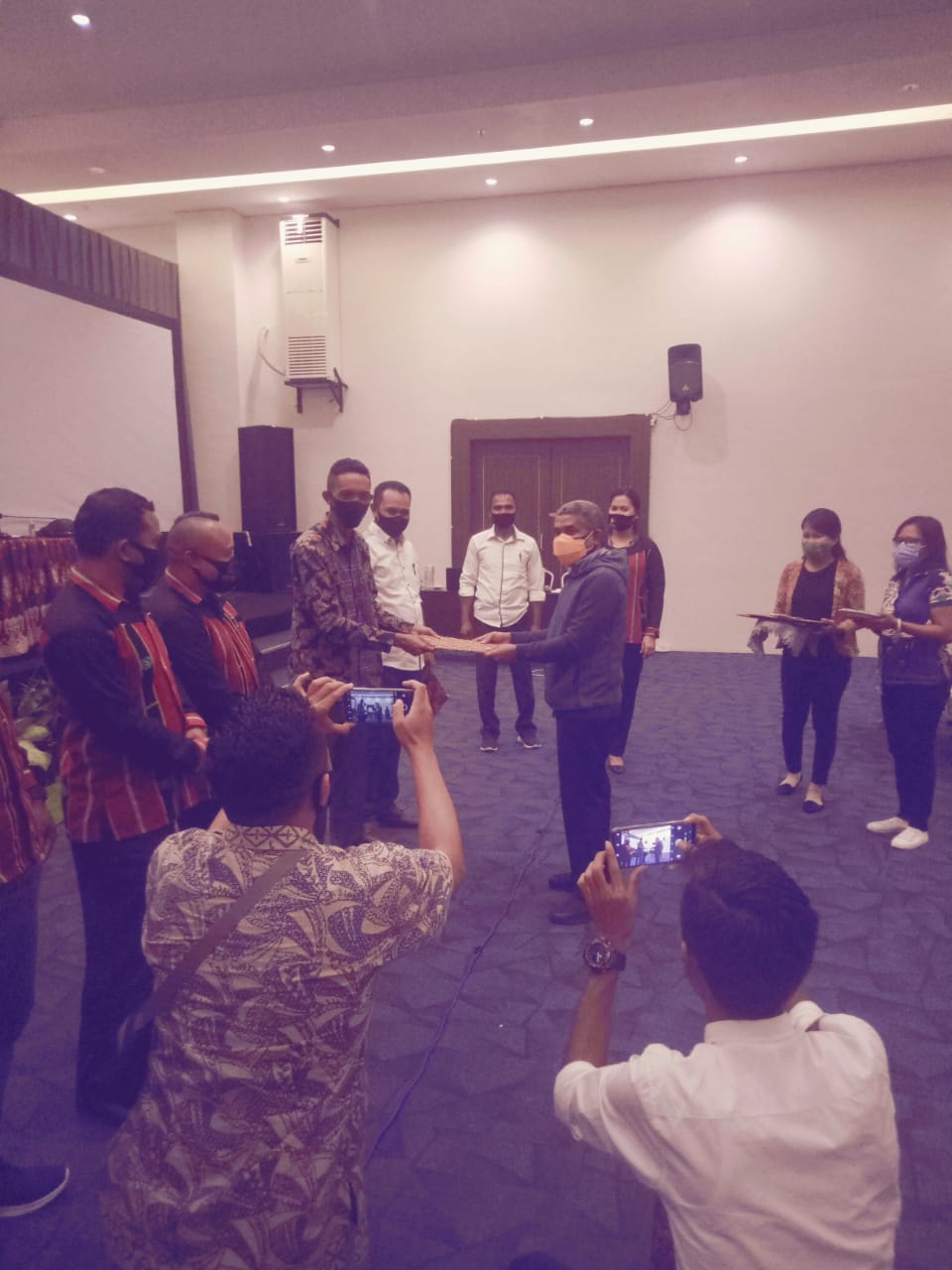 BAWASLU MATIM RAIH PENGHARGAAN LEGAL OPINION TERBAIK KEDUA SE- PROVINSI NTT