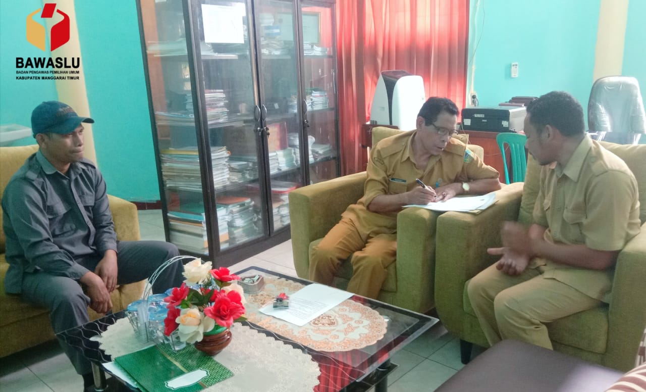 Bawaslu Matim Lakukan Koordinasi dengan Disdukcapil Terkait Pengawasan Data Kependudukan
