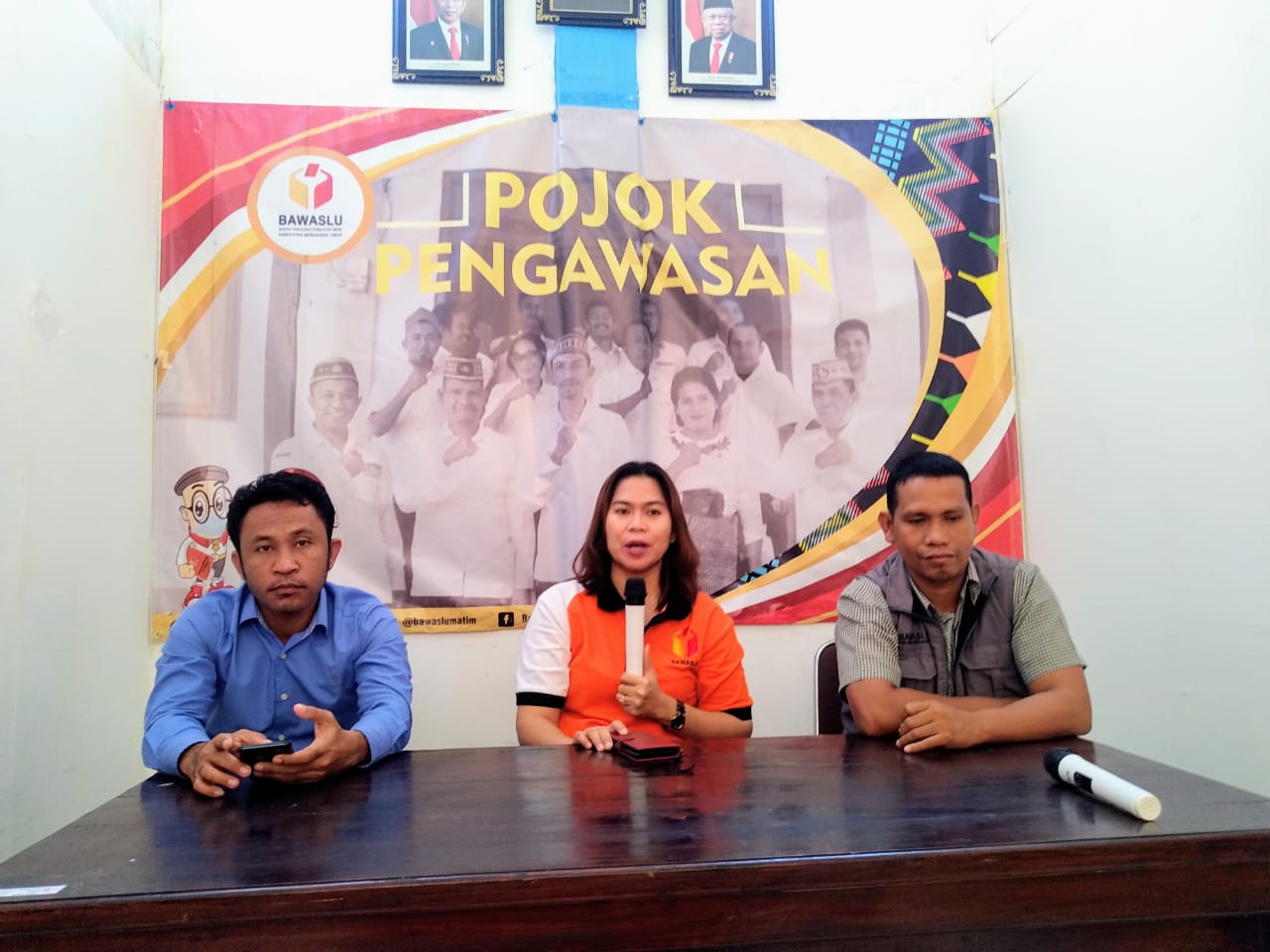 Bawaslu NTT Lakukan Monev Kehumasan dan PPID di  Bawaslu Manggarai Timur
