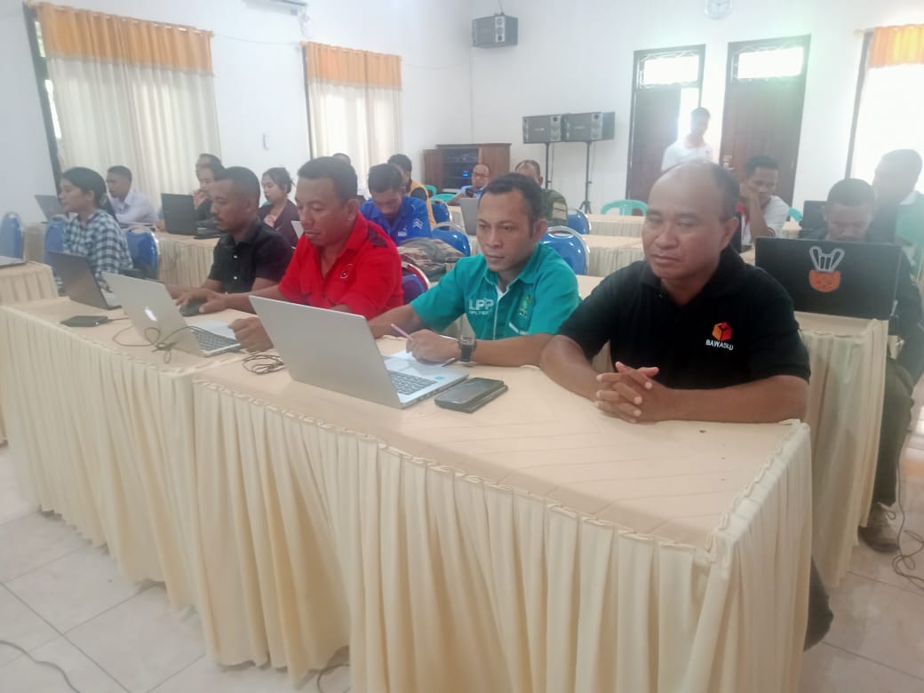 Bawaslu Matim Lakukan Pengawasan Bimtek Sikadeka Kepada Partai Politik Peserta Pemilu