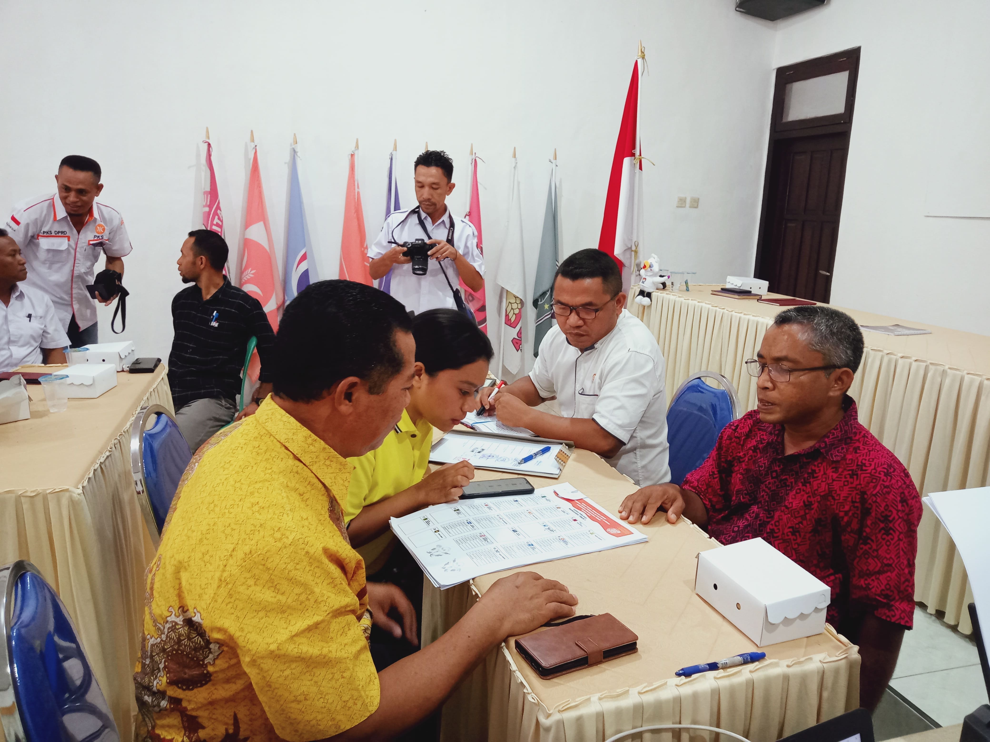 Awasi Pencermatan Daftar Caleg Tetap Sebagai Langkah Pencegahan Sengketa Proses Pemilu