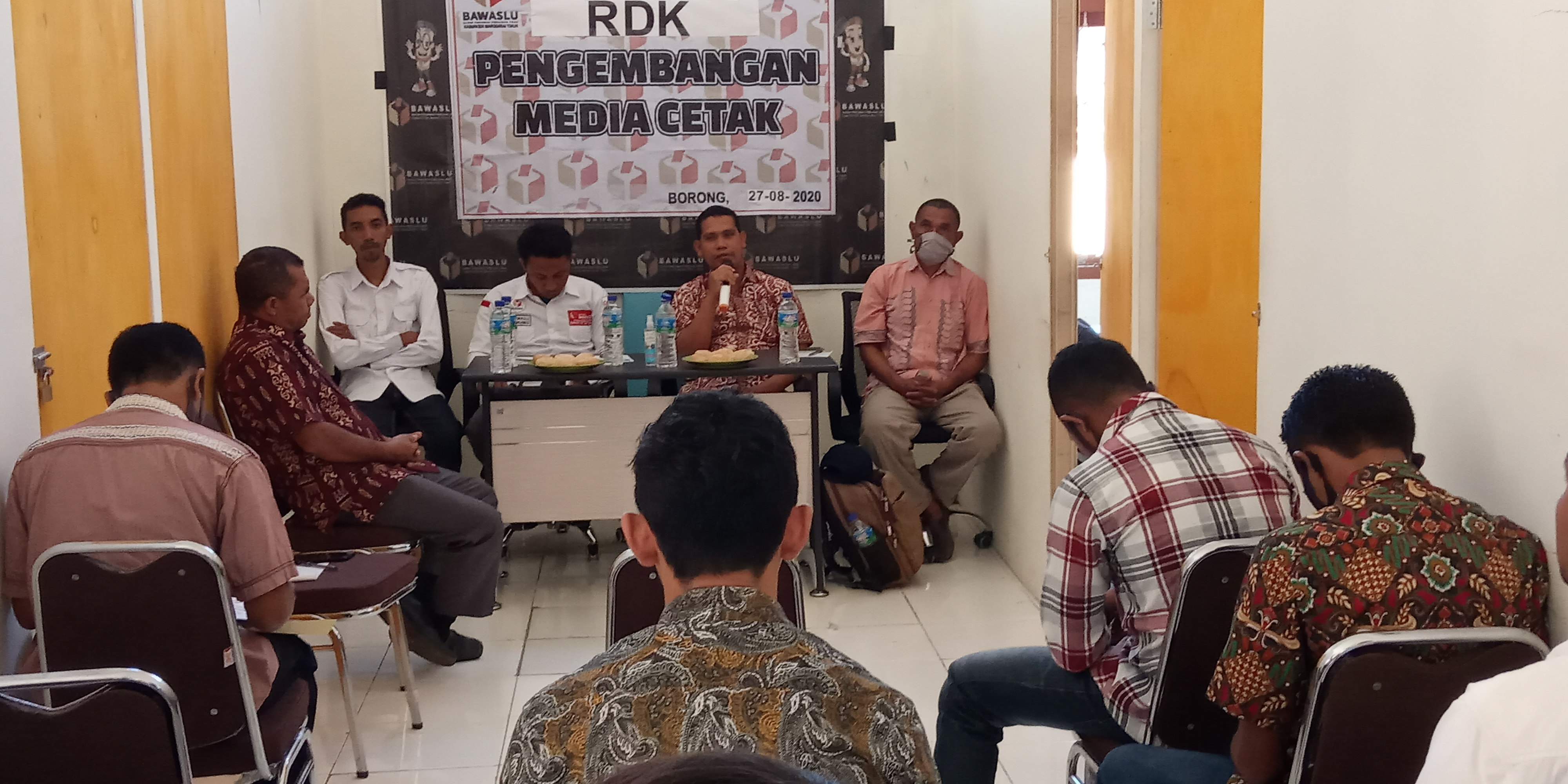 Bawaslu Matim Gelar RDK Pengembangan Media Cetak