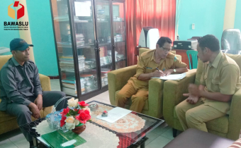 Bawaslu Matim Lakukan Koordinasi dengan Disdukcapil Terkait Pengawasan Data Kependudukan